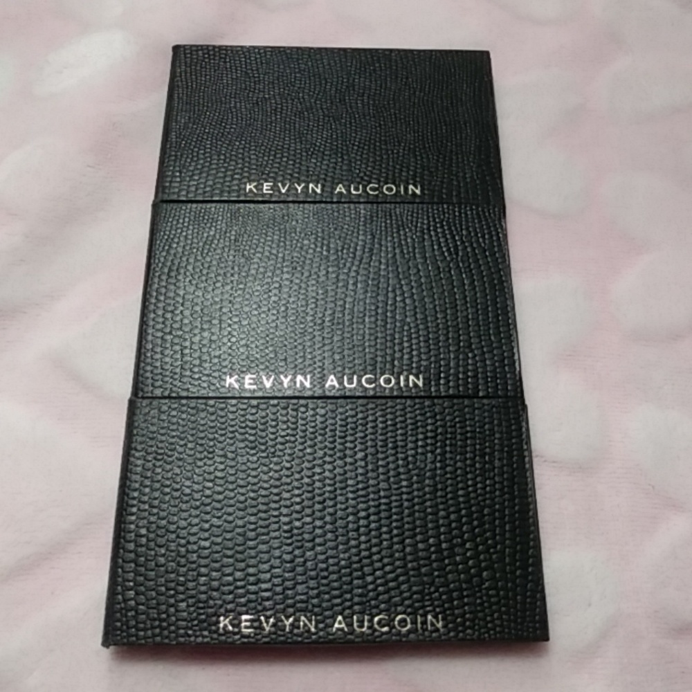 SOLD Kevyn Aucoin neo trio